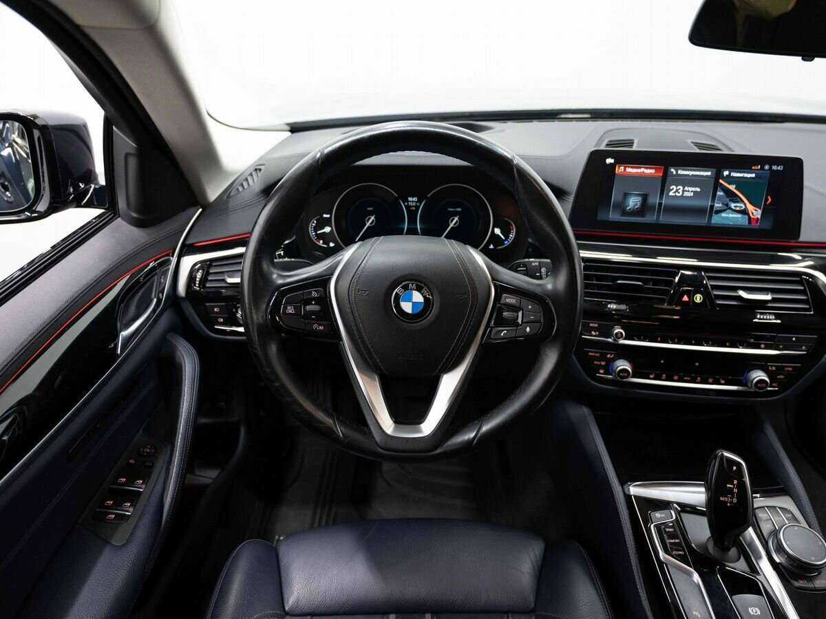 Купить BMW 5 серии 520d xDrive, 2017, 105 599 км, фото №15