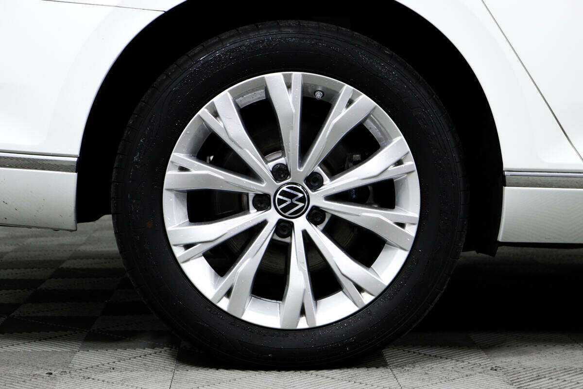 Купить Volkswagen Passat DSG7, 2018, 51 460 км, фото №13