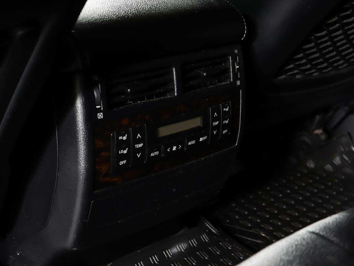 Купить Toyota Land Cruiser, 2011, 276 854 км, фото №17