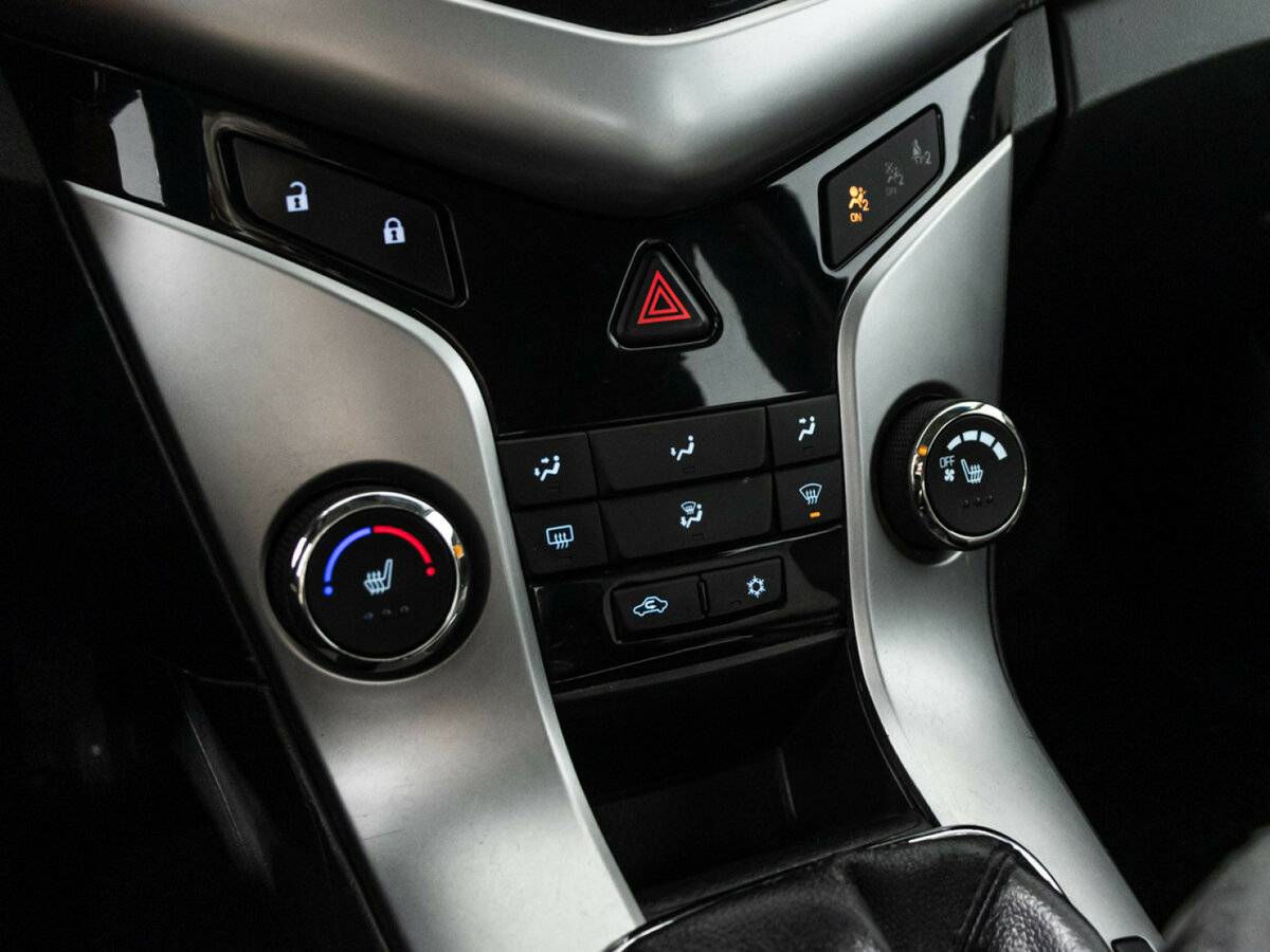 Купить Chevrolet Cruze I Рестайлинг, 2012, 194 357 км, фото №14