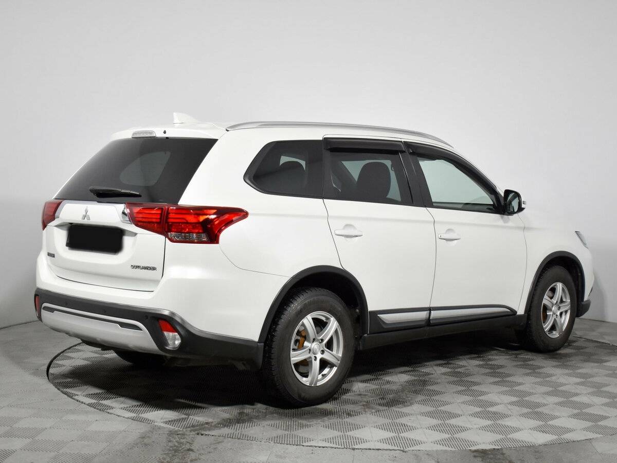 Купить Mitsubishi Outlander III Рестайлинг 3, 2019, 70 374 км, фото №4
