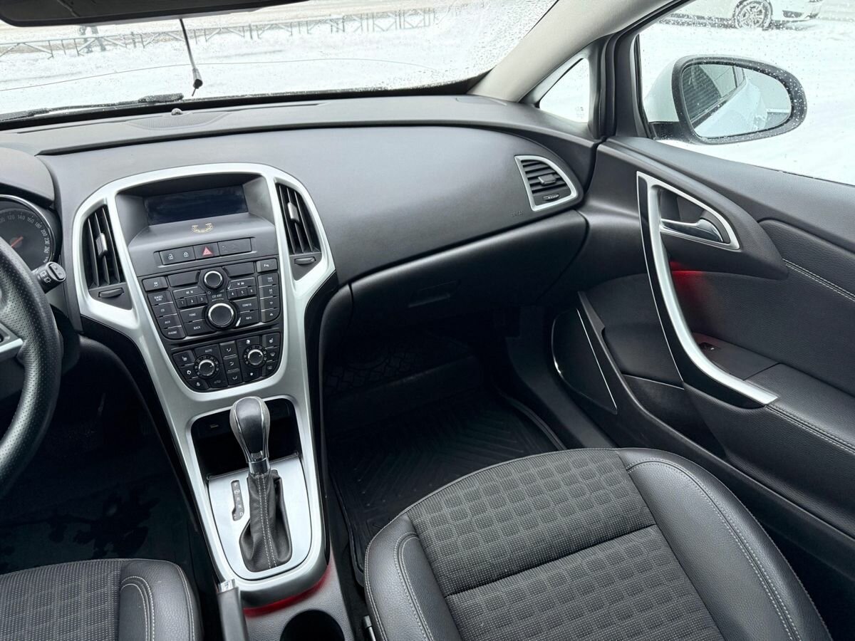 Купить Opel Astra GTC J Рестайлинг, 2013, 200 700 км, фото №9