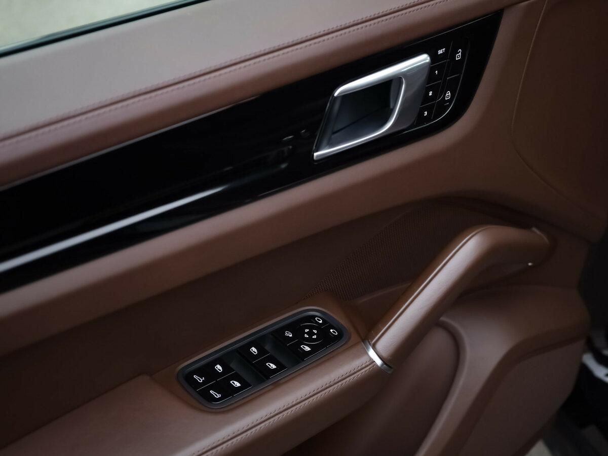 Купить Porsche Cayenne III, 2019, 87 000 км, фото №14
