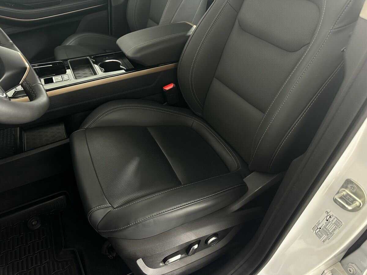 Купить EXEED LX, 2023, 8 881 км, фото №10