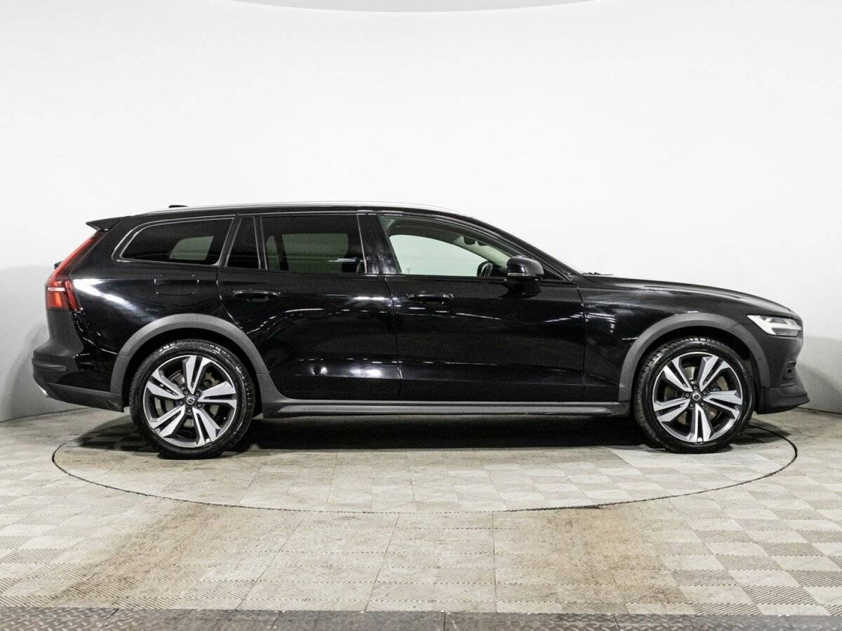 Купить Volvo V60 Cross Country, 2019, 149 126 км, фото №4