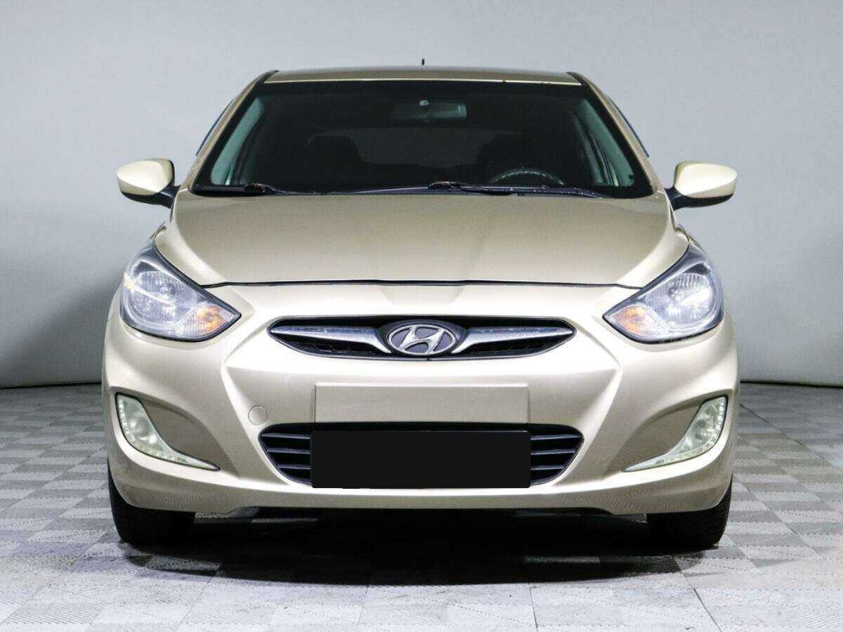 Купить Hyundai Solaris, 2013, 183 770 км, фото №2
