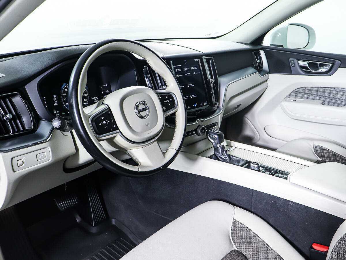 Купить Volvo XC60, 2018, 57 500 км, фото №13