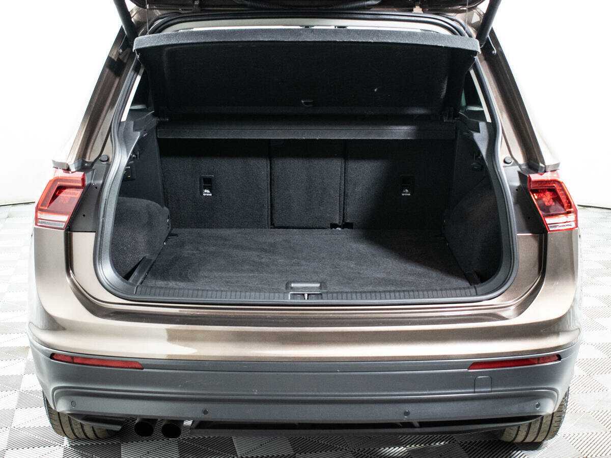 Купить Volkswagen Tiguan, 2018, 121 686 км, фото №16