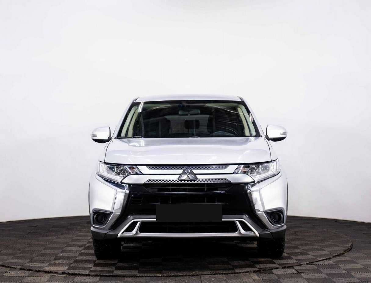Купить Mitsubishi Outlander, 2019, 135 000 км, фото №2
