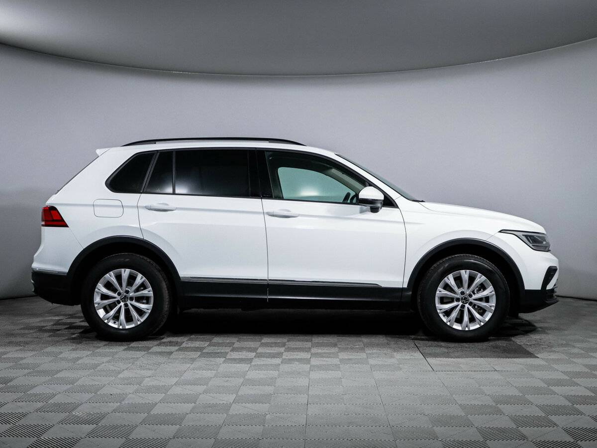 Купить Volkswagen Tiguan II Рестайлинг, 2021, 8 100 км, фото №4
