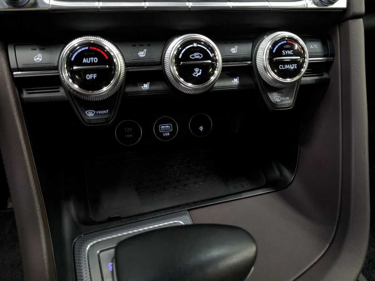 Купить Genesis G70, 2021, 50 677 км, фото №24