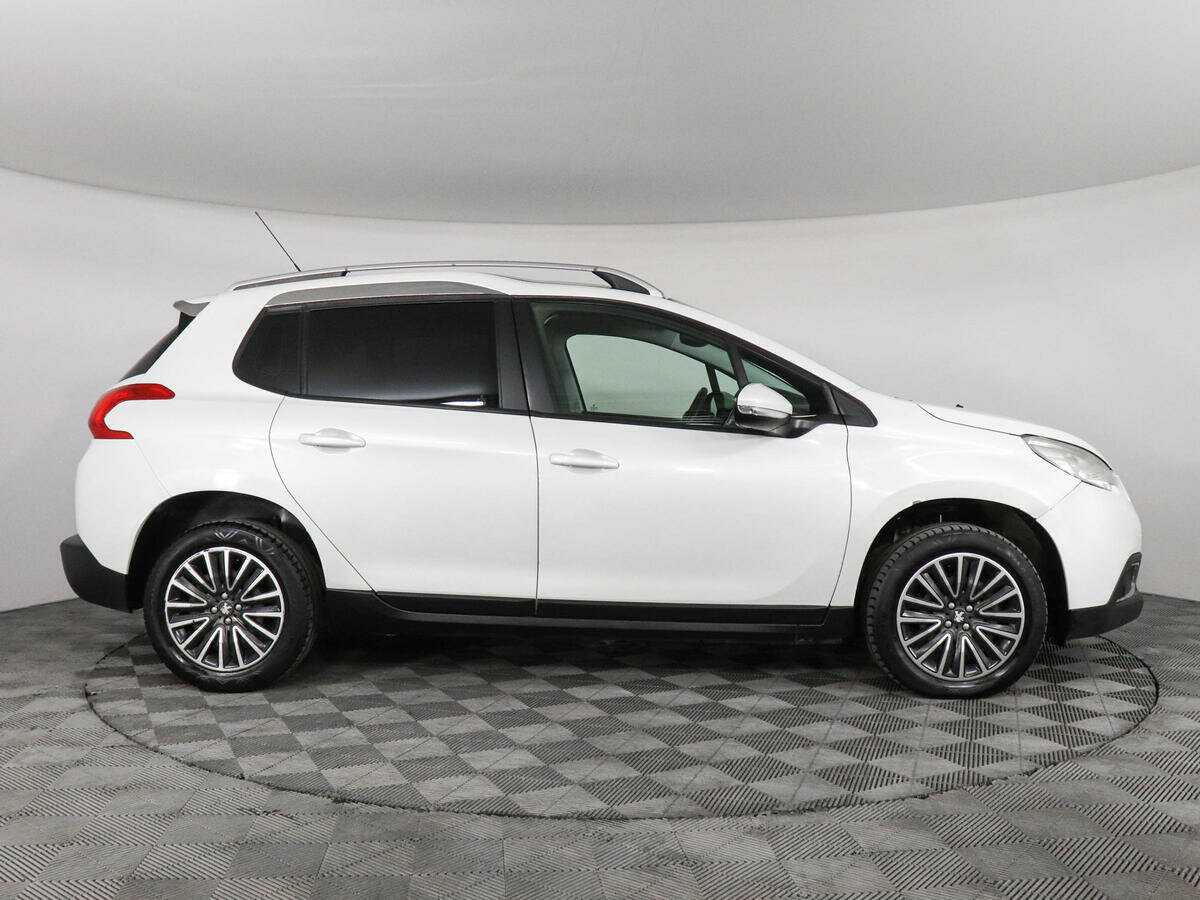 Купить Peugeot 2008, 2014, 200 353 км, фото №4