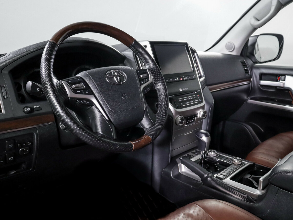 Купить Toyota Land Cruiser 200 Series Рестайлинг 2, 2016, 227 536 км, фото №14