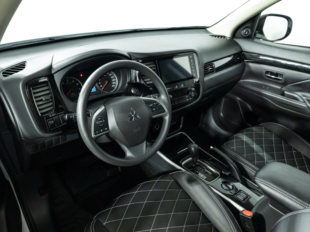 Купить Mitsubishi Outlander III Рестайлинг 3, 2022, 32 511 км, фото №8