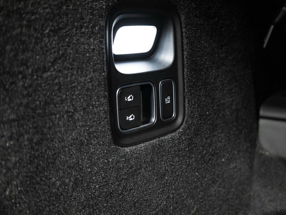 Купить Li Auto (Lixiang) L9 52.3 kWh I Рестайлинг, 2024, 31 010 км, фото №22