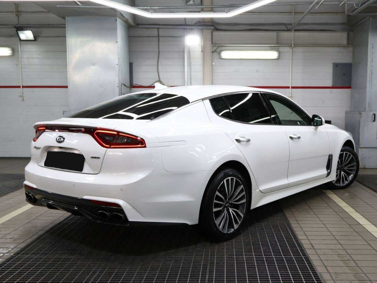 Купить Kia Stinger, 2018, 84 000 км, фото №2