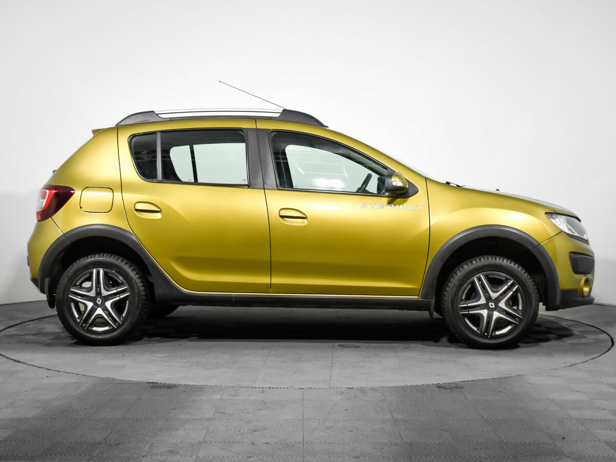 Купить Renault Sandero Stepway II, 2017, 126 290 км, фото №4