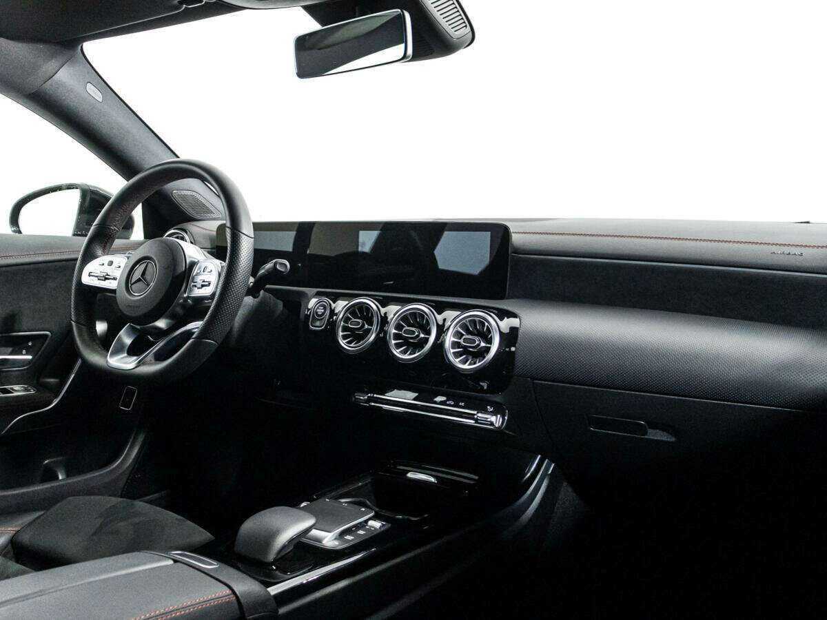 Купить Mercedes-Benz CLA 200, 2021, 30 793 км, фото №9