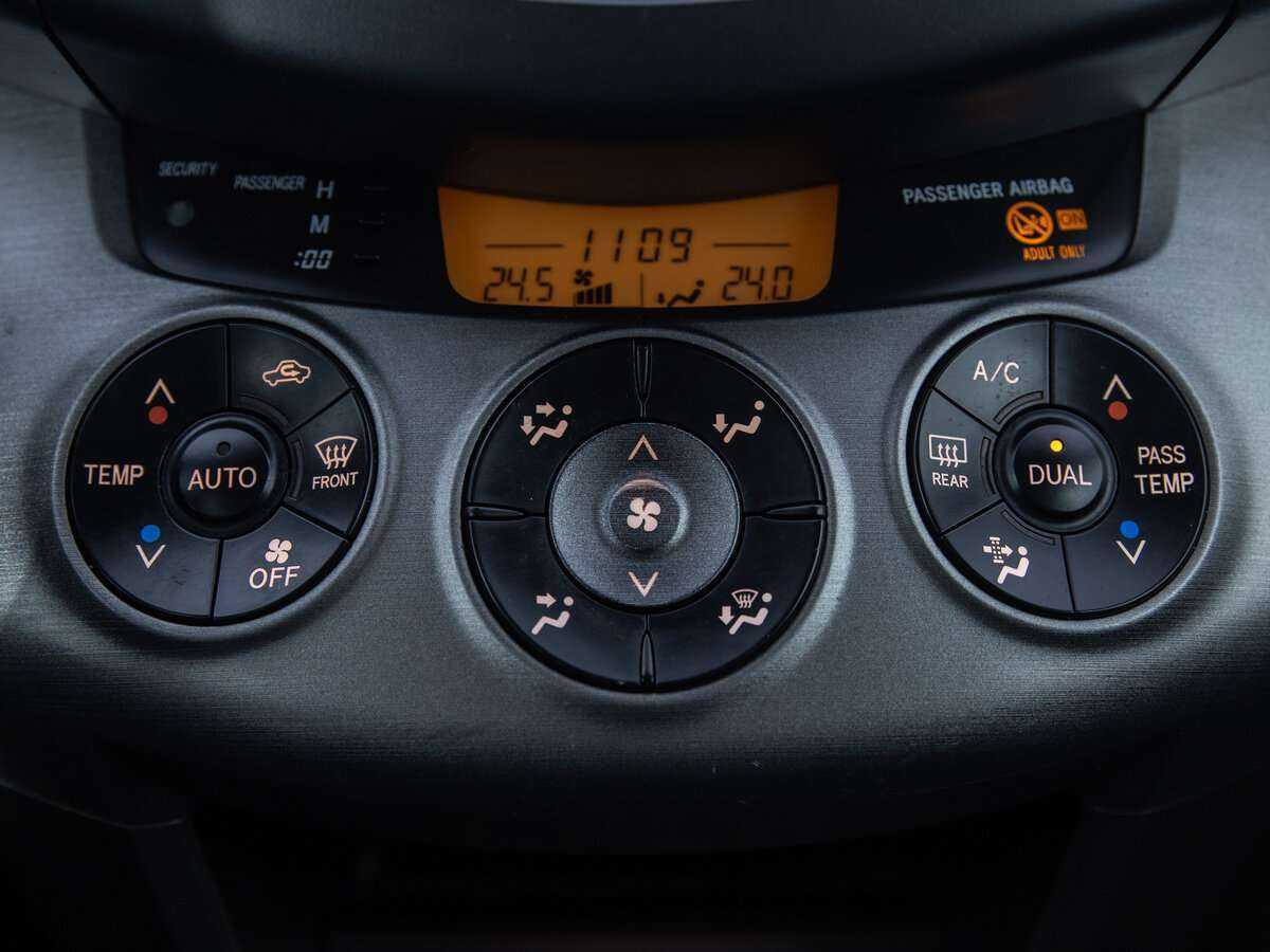 Купить Toyota RAV4, 2012, 292 581 км, фото №12