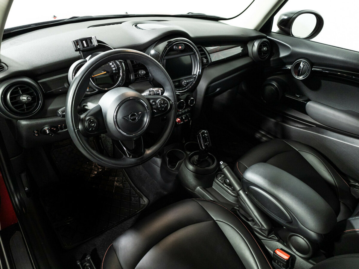 Купить Mini Hatch Cooper III (F55/F56) Рестайлинг, 2020, 56 862 км, фото №11