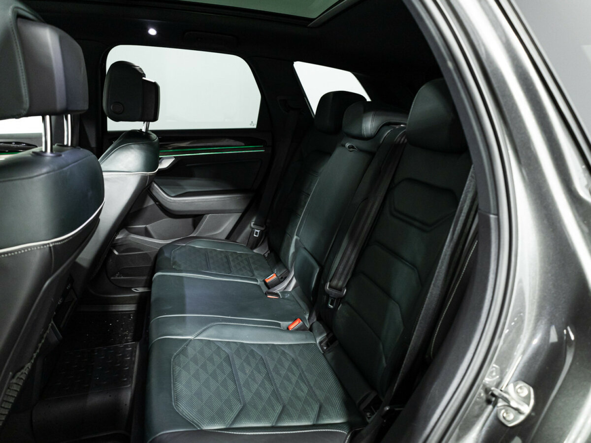 Купить Volkswagen Touareg III, 2018, 113 000 км, фото №8