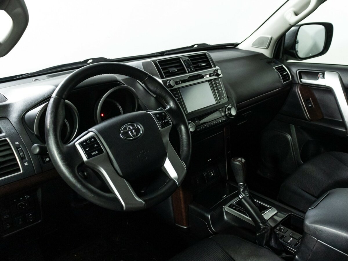 Купить Toyota Land Cruiser Prado 150 Series Рестайлинг 1, 2014, 160 350 км, фото №9