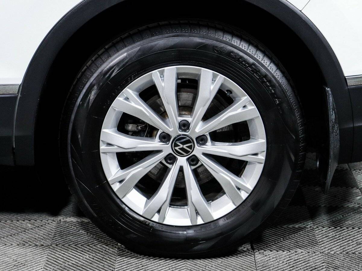 Купить Volkswagen Tiguan, 2021, 82 216 км, фото №12
