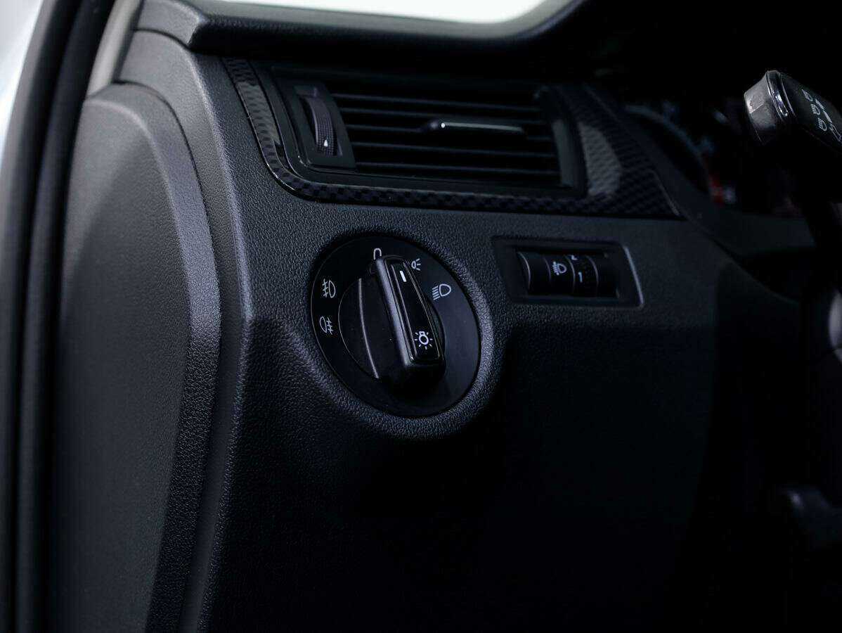 Купить Skoda Rapid, 2015, 107 086 км, фото №17