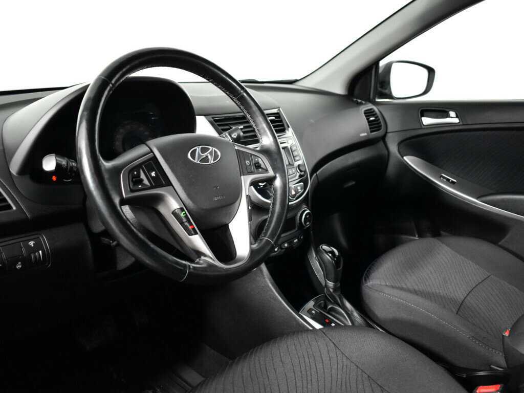 Купить Hyundai Solaris, 2016, 67 700 км, фото №13