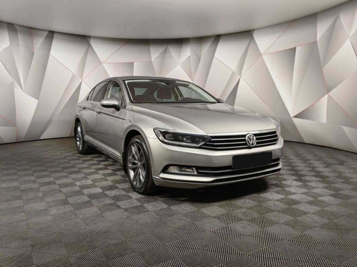 Купить Volkswagen Passat, 2017, 99 391 км, фото №3