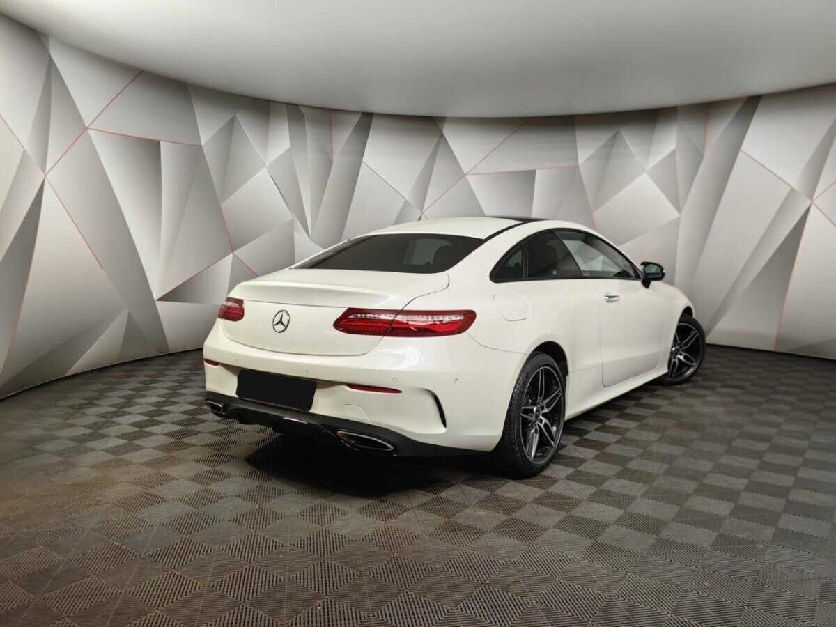 Купить Mercedes-Benz E-Класс 200, 2017, 90 675 км, фото №2
