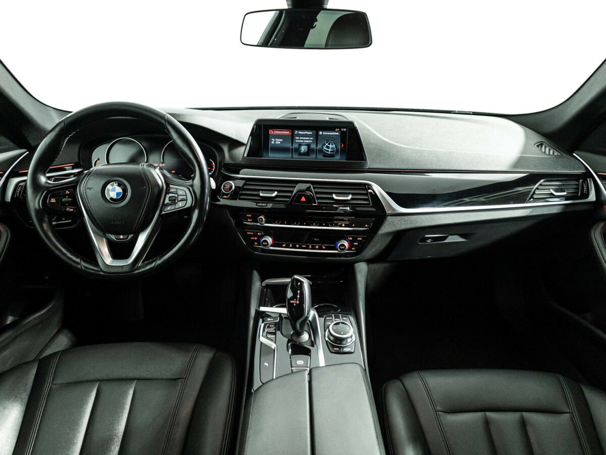 Купить BMW 5 серии 520i VII (G30/G31/G38), 2017, 323 000 км, фото №13