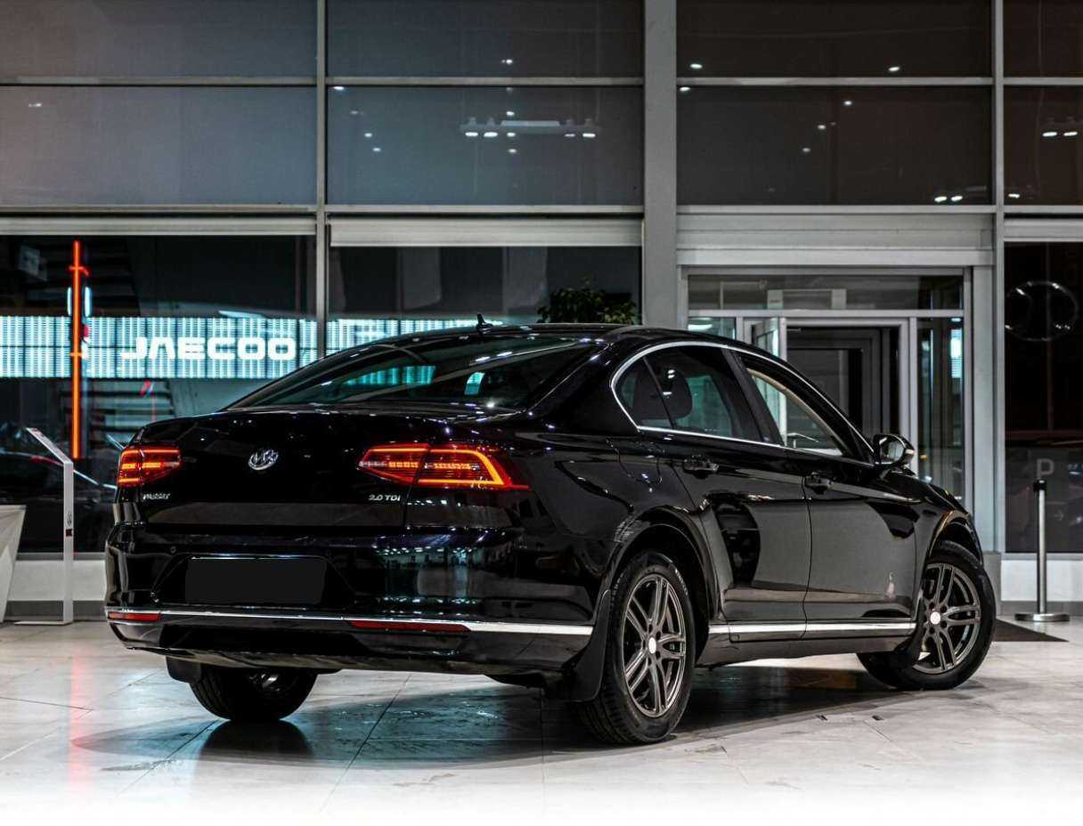 Купить Volkswagen Passat DSG6, 2017, 161 748 км, фото №3