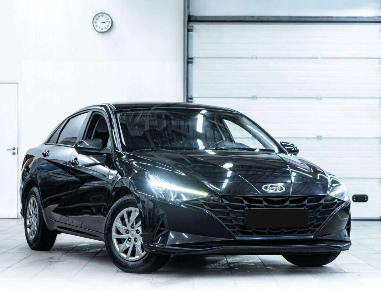Купить Hyundai Elantra, 2021, 61 830 км, фото №2