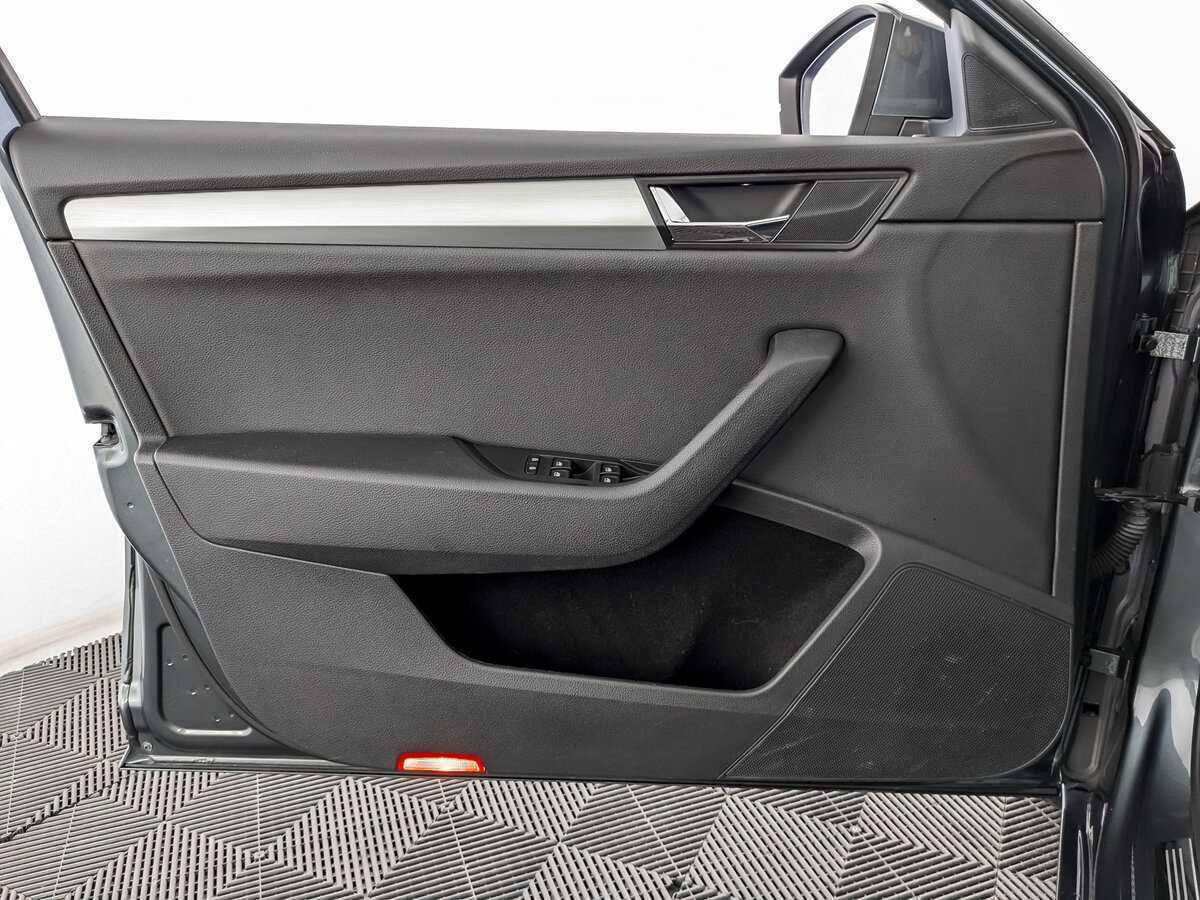 Купить Skoda Superb, 2018, 52 984 км, фото №15
