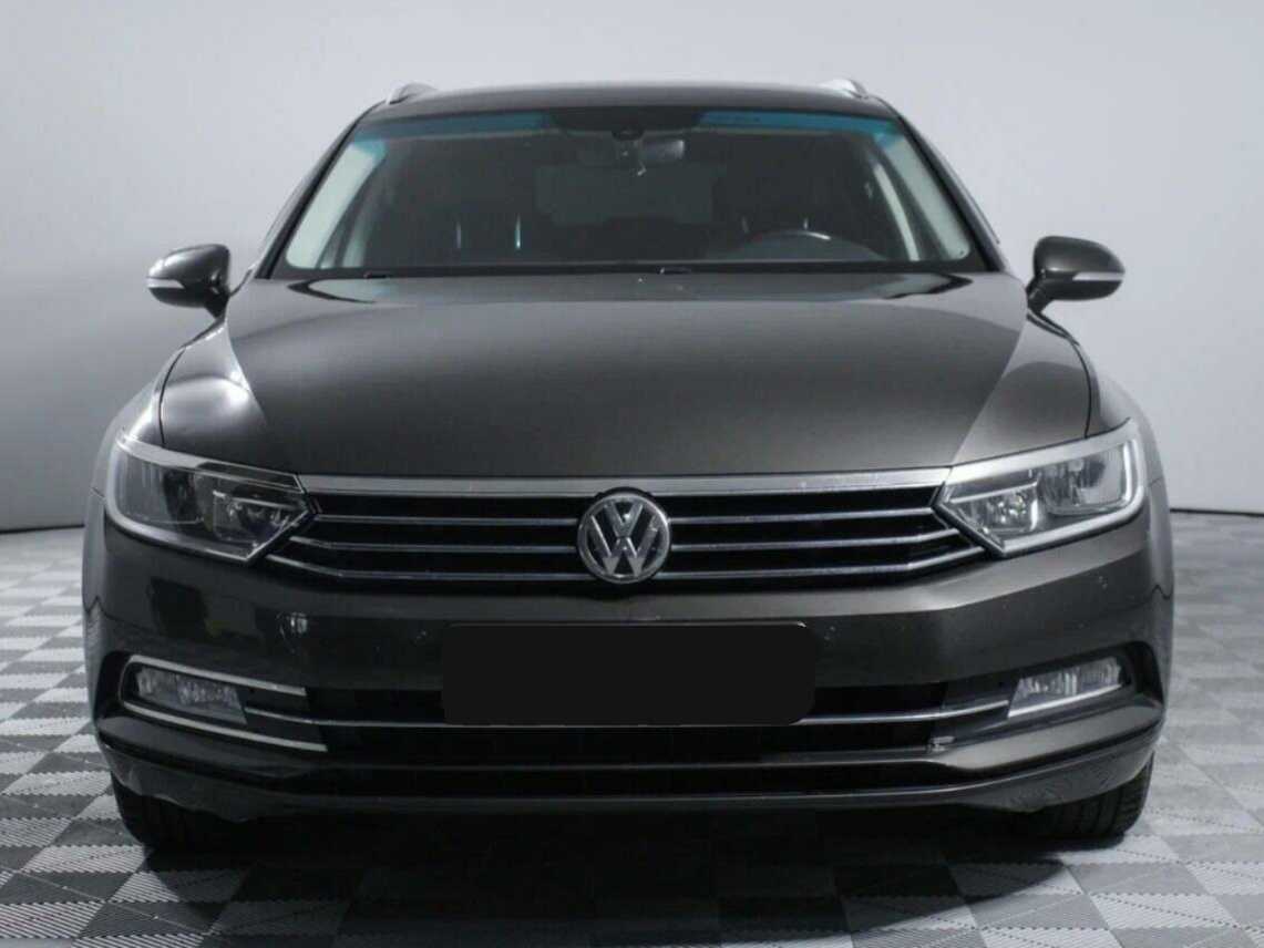 Купить Volkswagen Passat DSG7, 2017, 141 158 км, фото №2