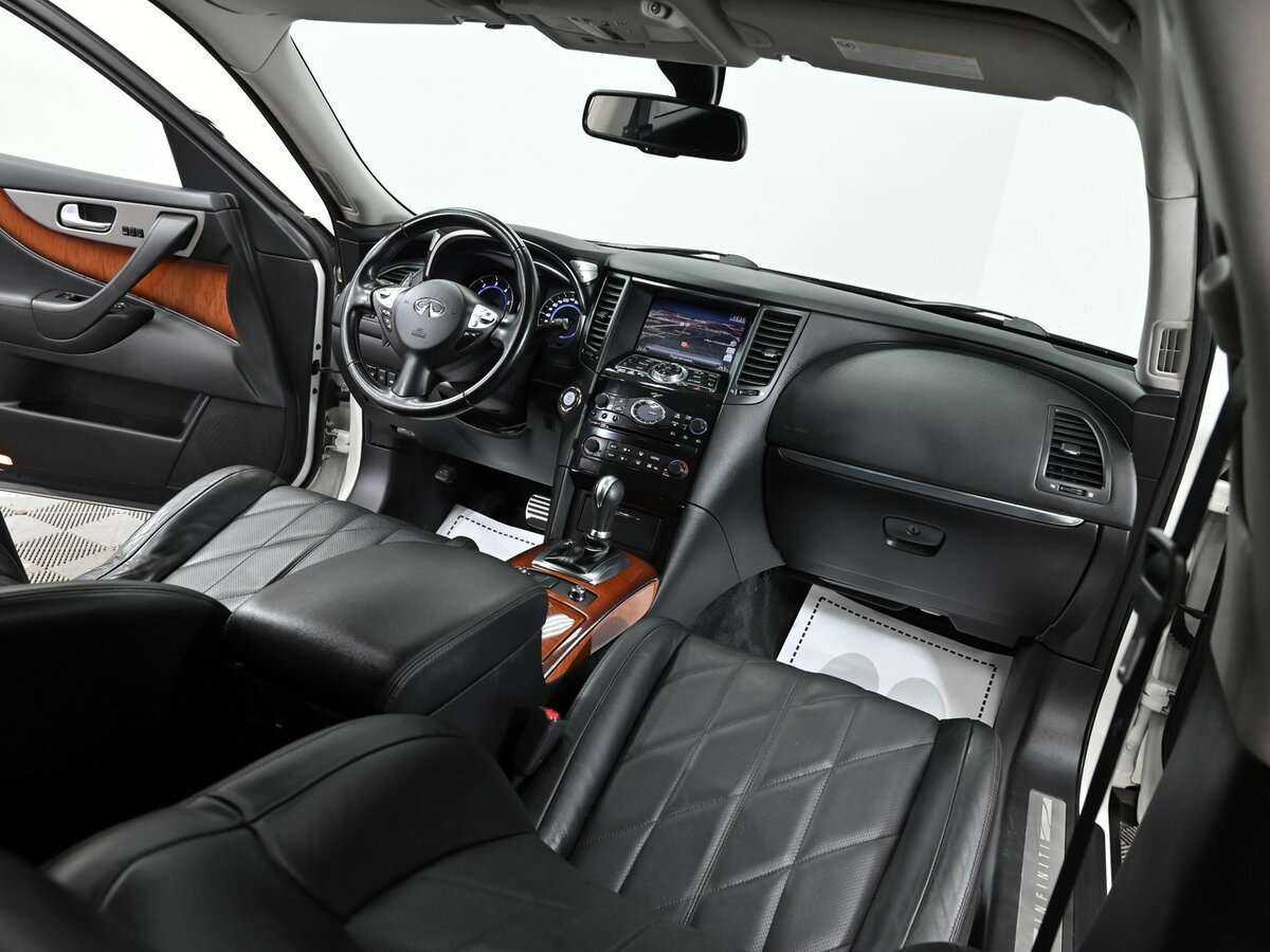 Купить Infiniti FX30d, 2012, 172 000 км, фото №5