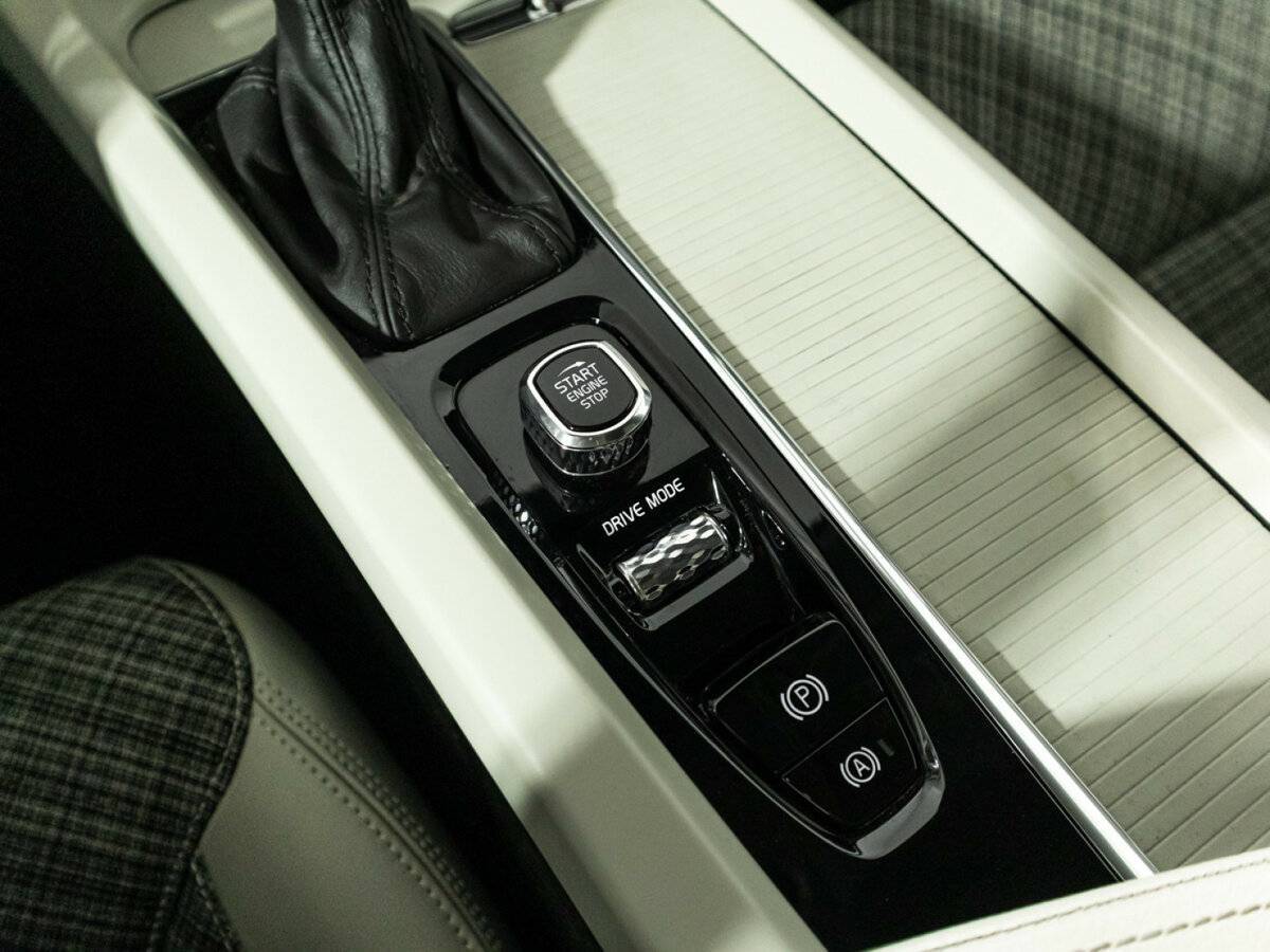 Купить Volvo V60 Cross Country, 2020, 47 465 км, фото №19