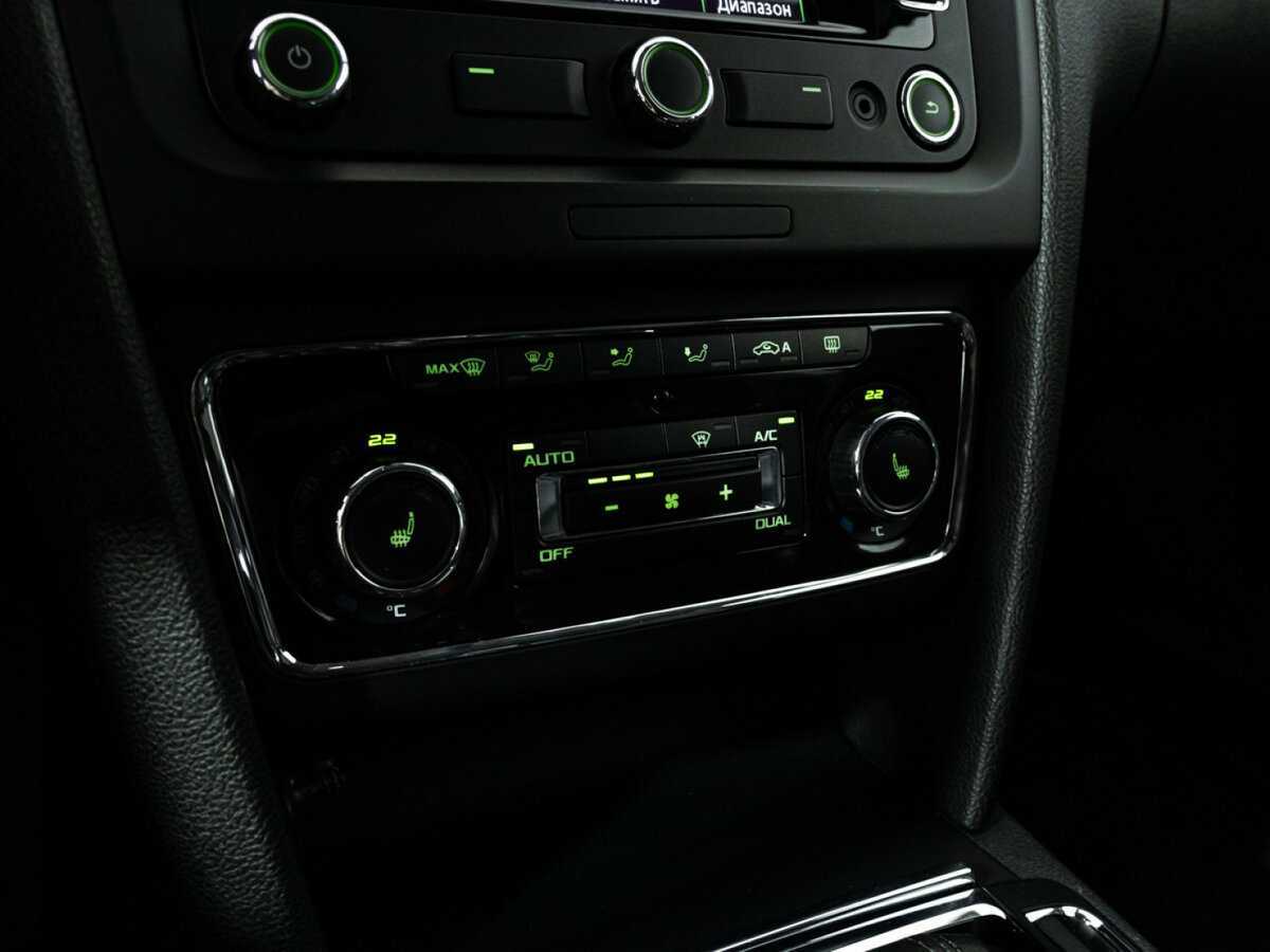 Купить Skoda Superb, 2013, 246 419 км, фото №18
