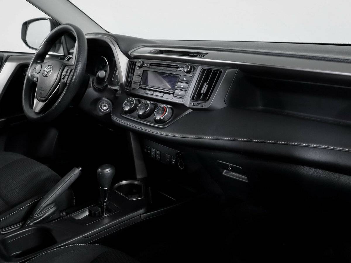Купить Toyota RAV4 IV (XA40) Рестайлинг, 2017, 176 402 км, фото №9