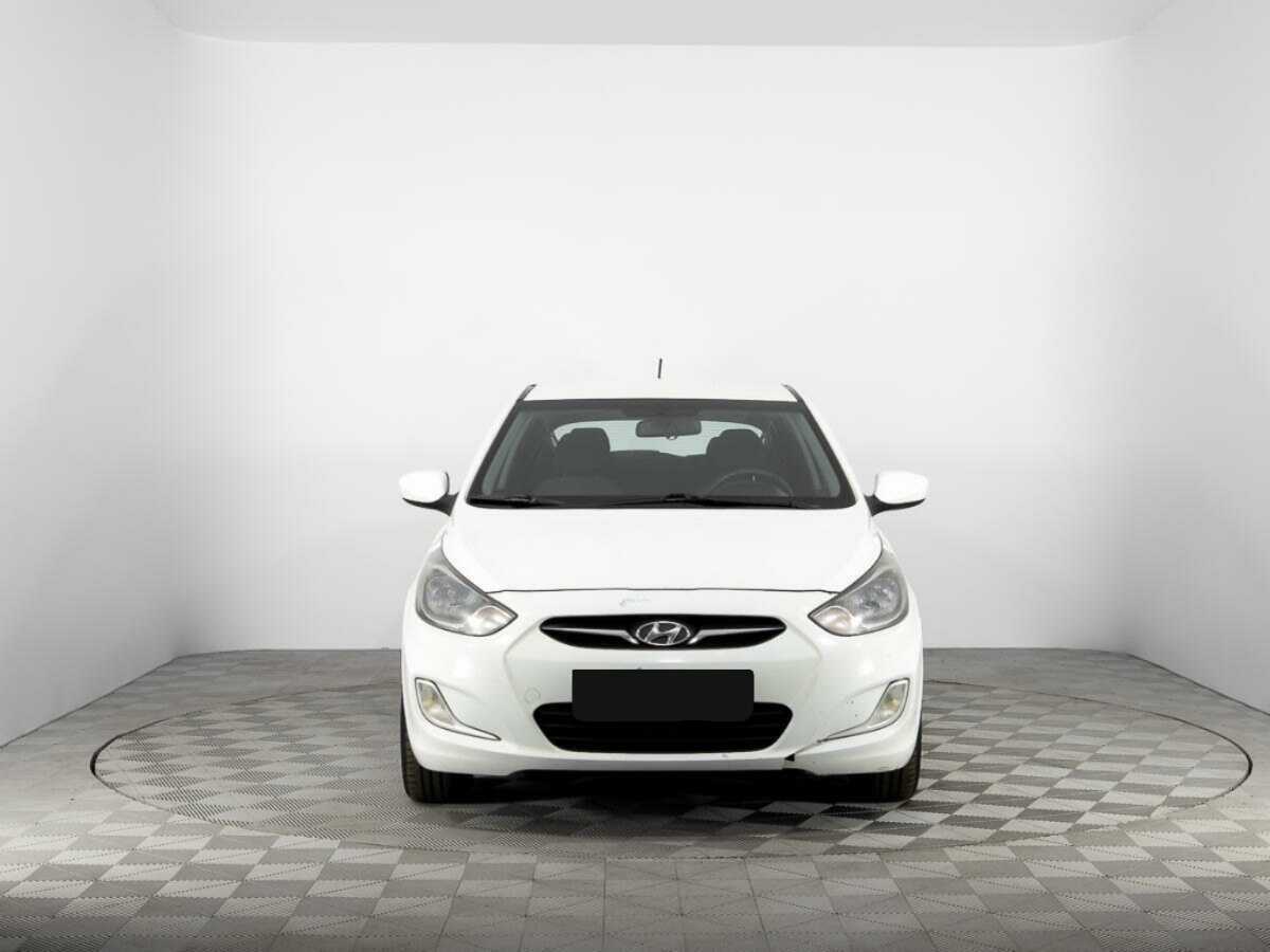 Купить Hyundai Solaris, 2012, 189 156 км, фото №2