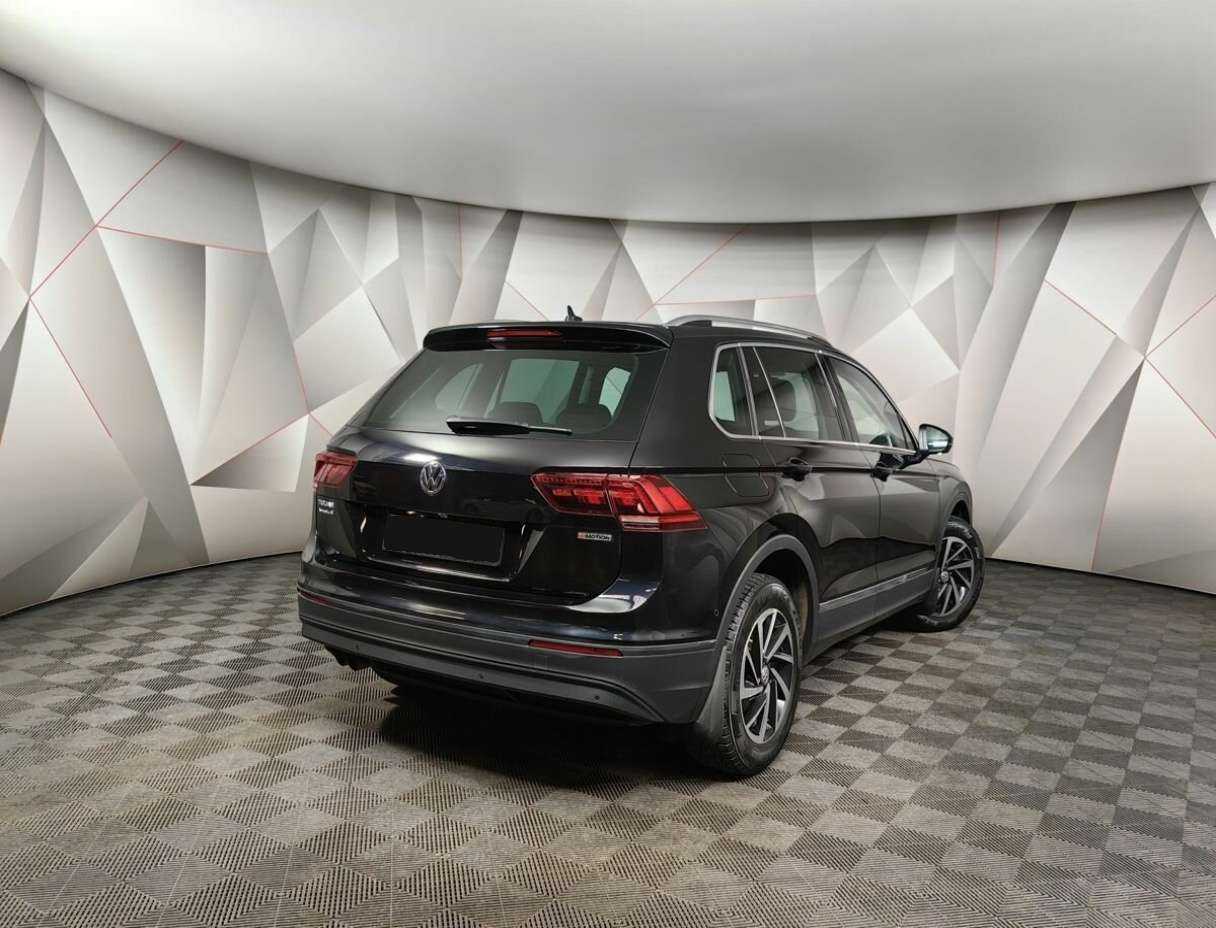 Купить Volkswagen Tiguan, 2018, 73 874 км, фото №2