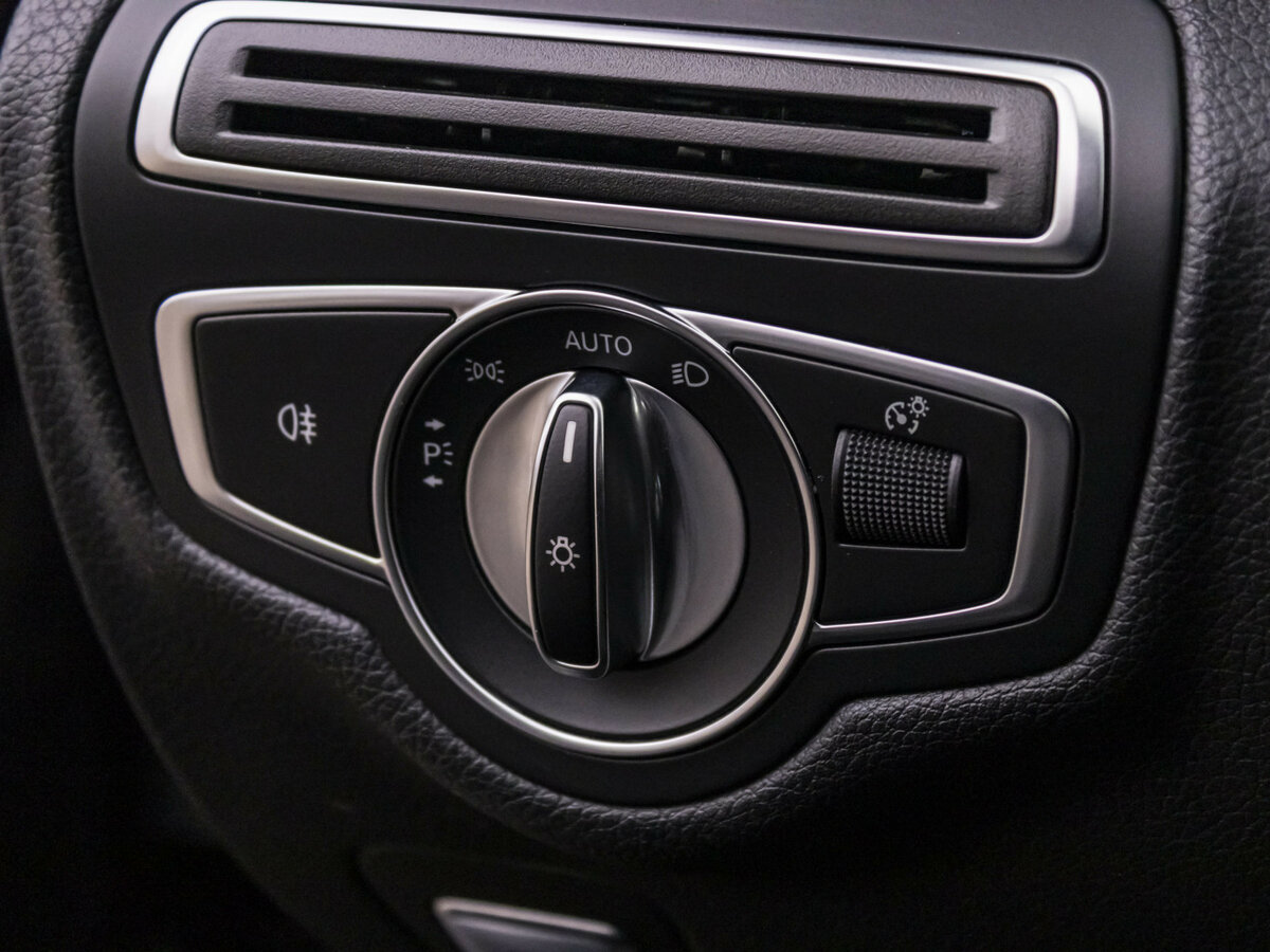 Купить Mercedes-Benz C-Класс 180 IV (W205) Рестайлинг, 2018, 57 000 км, фото №18