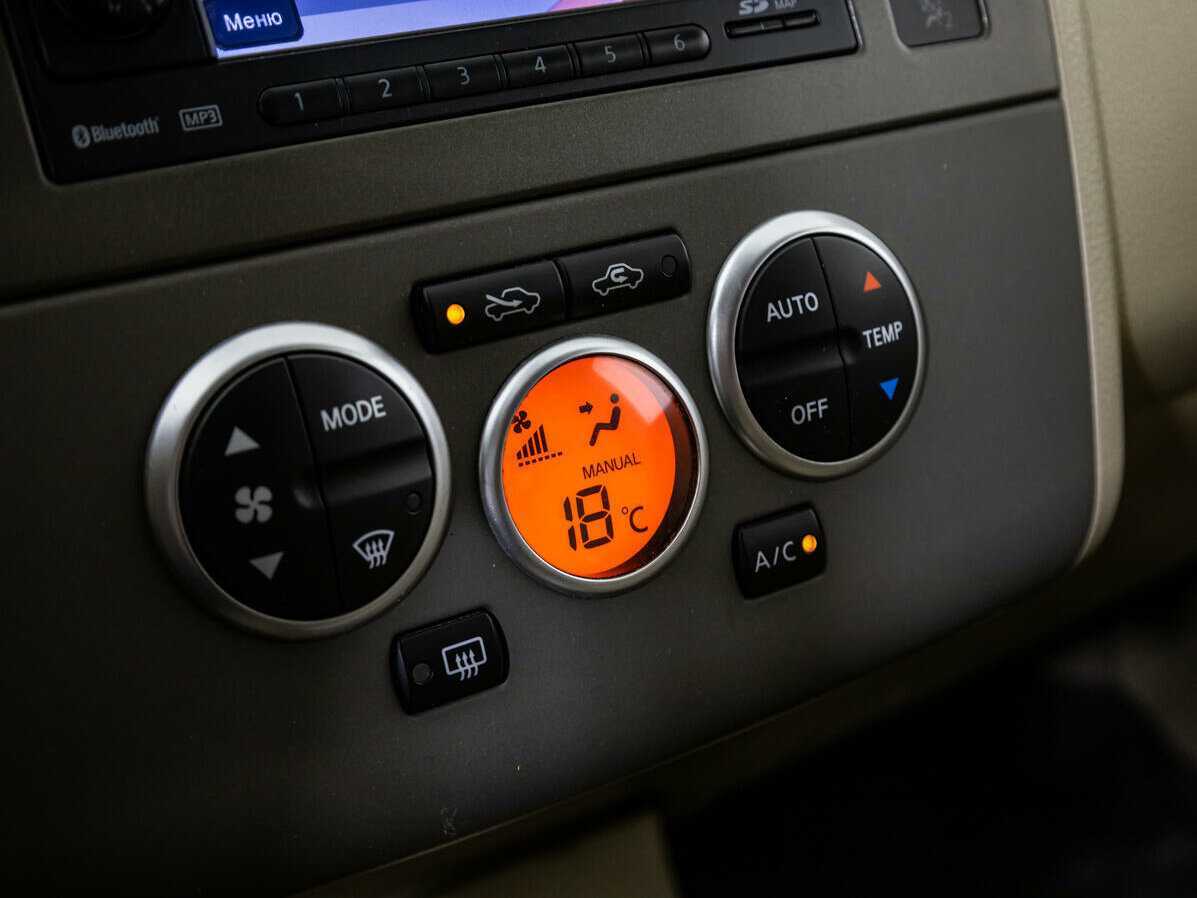 Купить Nissan Tiida, 2011, 149 854 км, фото №17