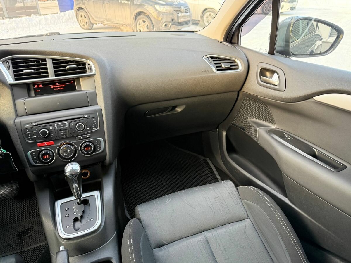 Купить Citroen C4 II, 2011, 136 600 км, фото №6
