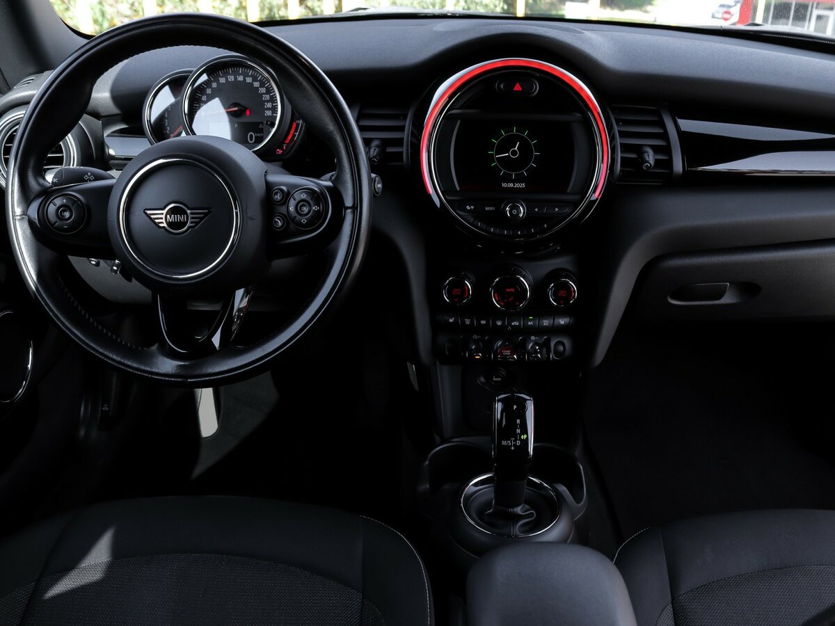 Купить Mini Hatch Cooper III (F55/F56) Рестайлинг, 2021, 62 544 км, фото №10