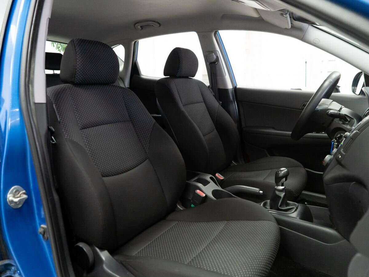 Купить Hyundai i30, 2010, 137 000 км, фото №9