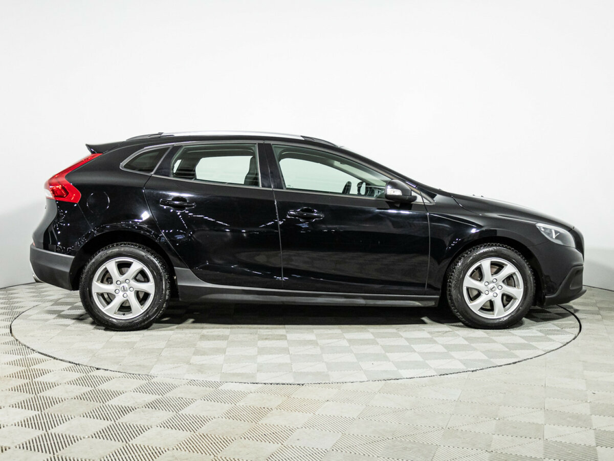 Купить Volvo V40 Cross Country I Рестайлинг, 2017, 45 000 км, фото №4
