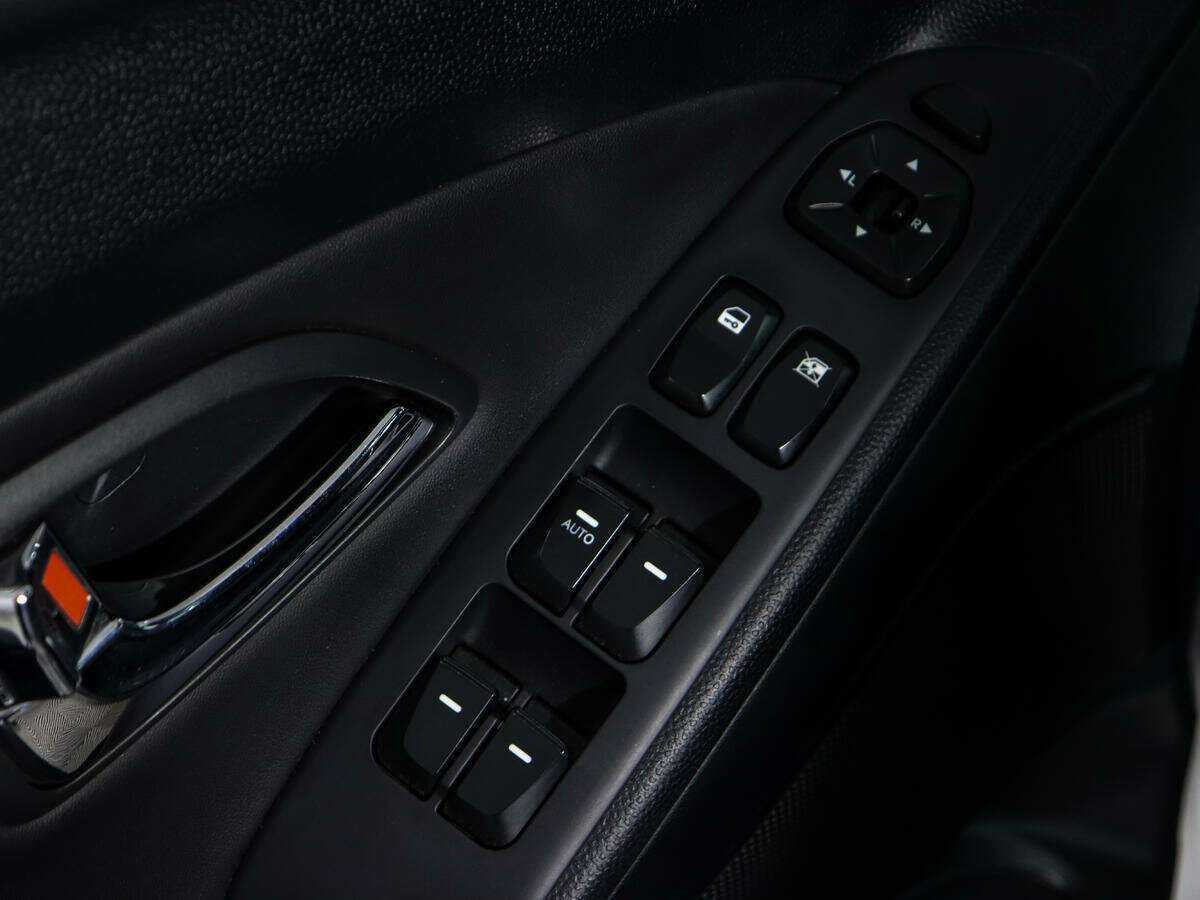 Купить Hyundai ix35, 2011, 135 600 км, фото №18