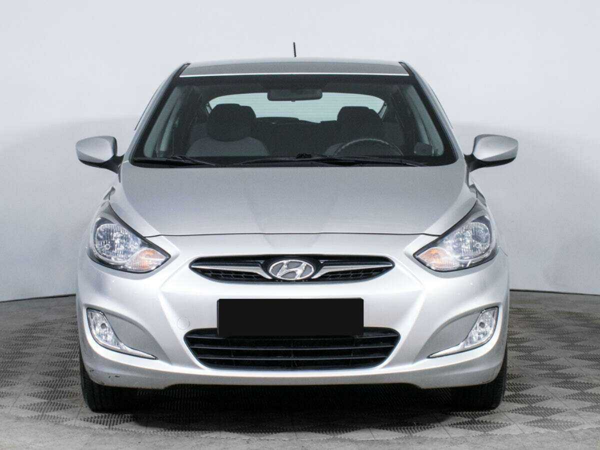 Купить Hyundai Solaris, 2012, 54 010 км, фото №2